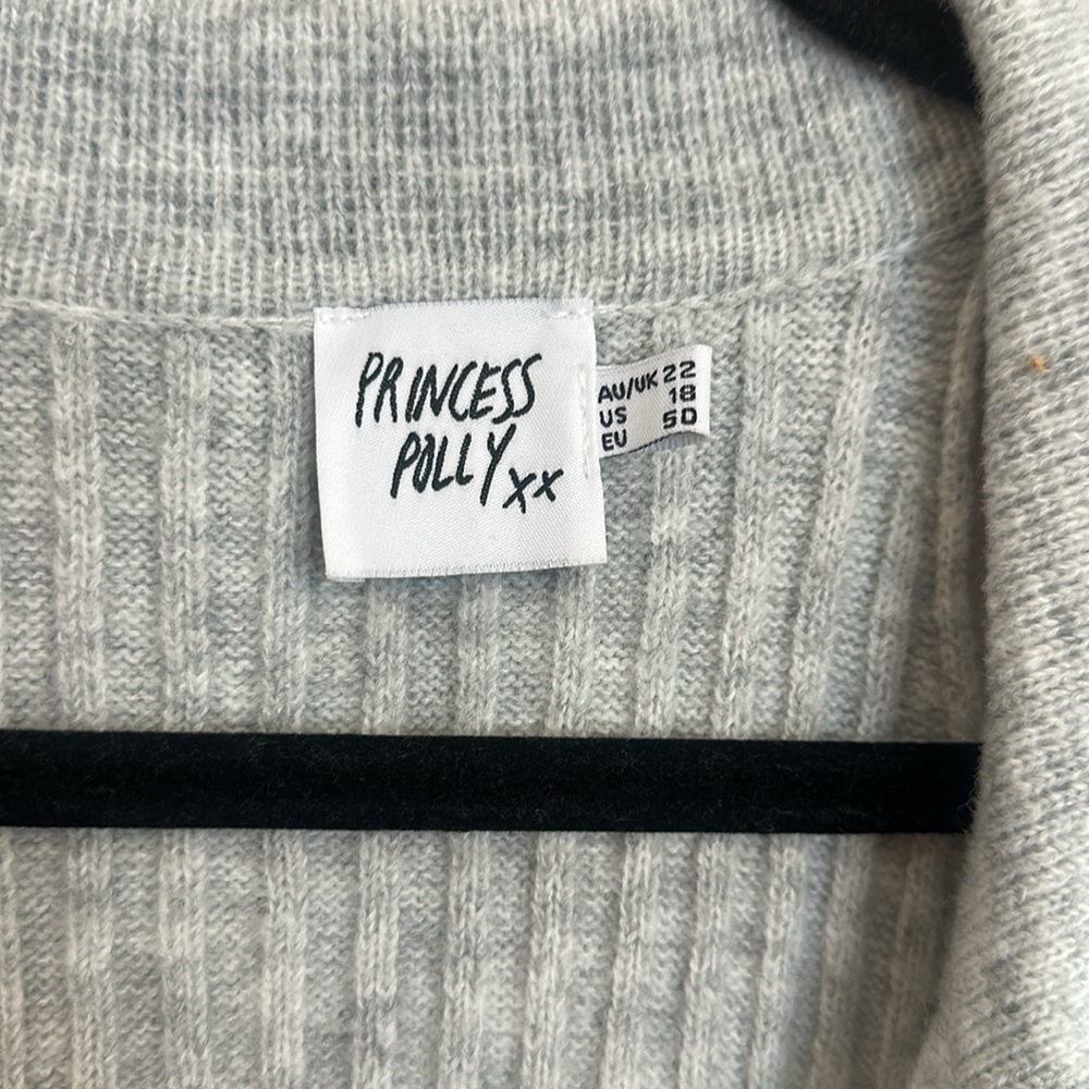 Princess Polly Top - Picture 3 of 4